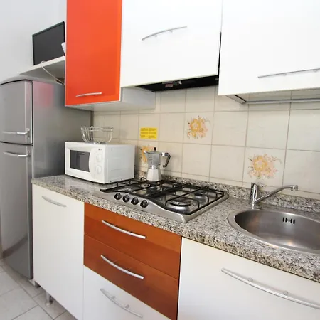 Elios ביביונה